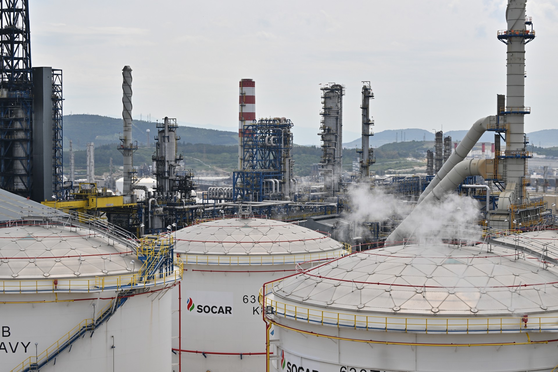 Oil refinery storage tanks and processing units